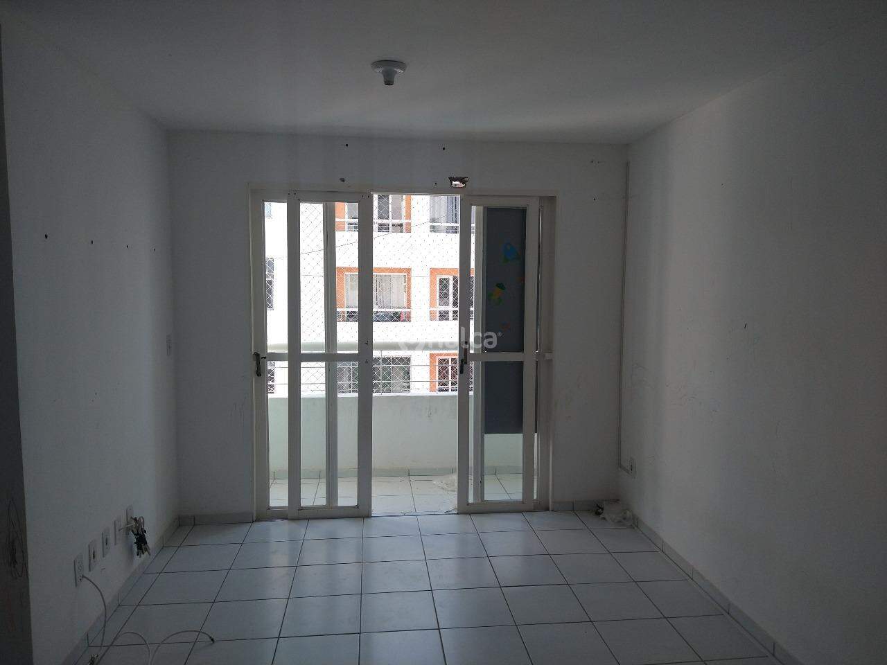 Apartamento à venda com 3 quartos, 51m² - Foto 2