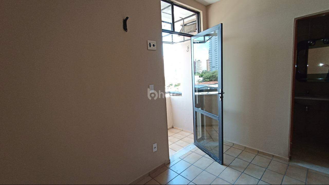 Apartamento para alugar com 4 quartos, 110m² - Foto 8