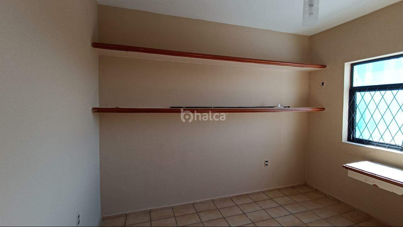 Apartamento para alugar com 4 quartos, 110m² - Foto 14