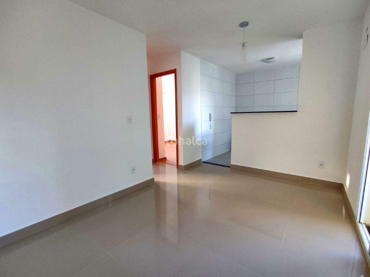 Apartamento para alugar com 2 quartos, 42m² - Foto 2