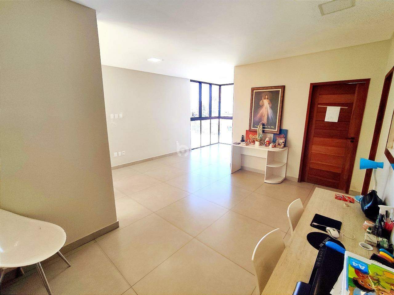 Casa para alugar com 4 quartos, 284m² - Foto 19