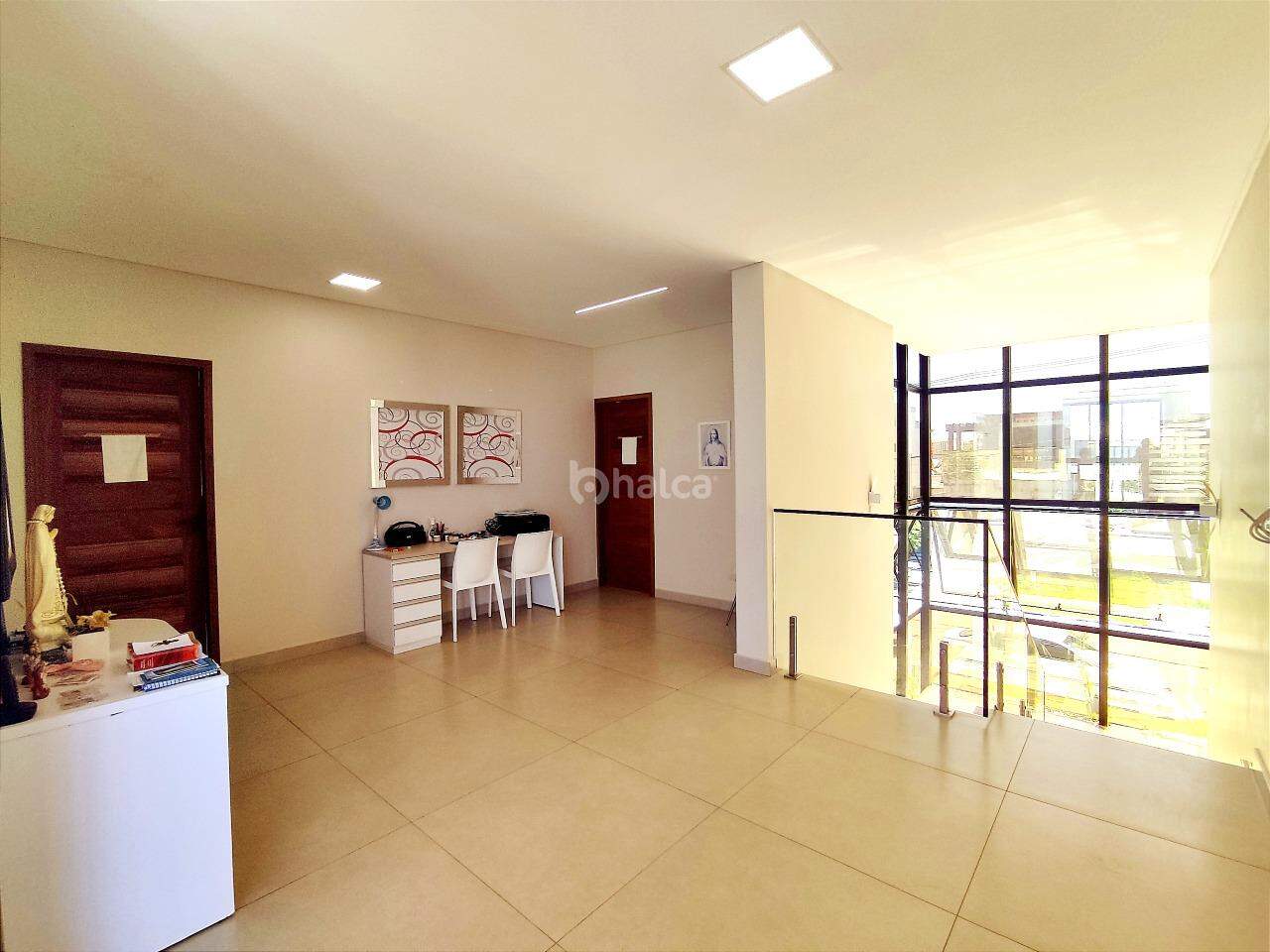 Casa para alugar com 4 quartos, 284m² - Foto 18