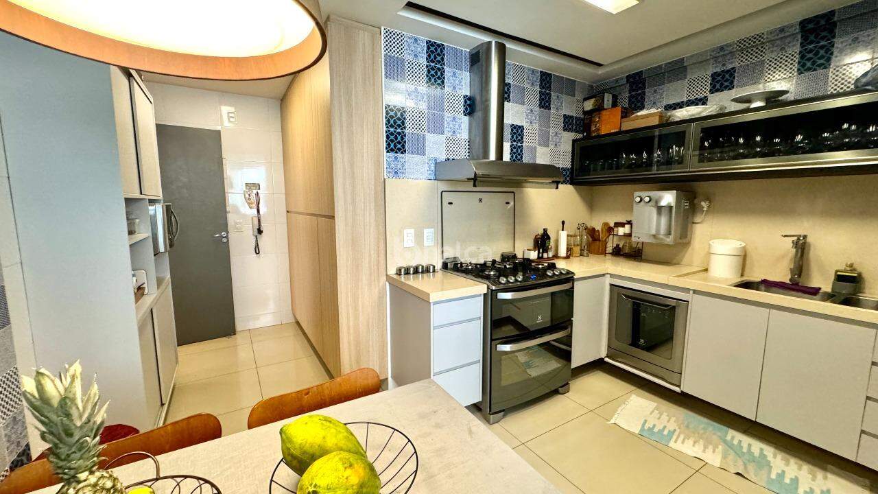 Apartamento à venda com 3 quartos, 127m² - Foto 10