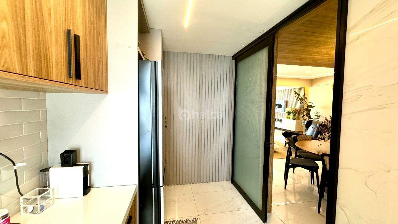 Apartamento à venda com 3 quartos, 137m² - Foto 11