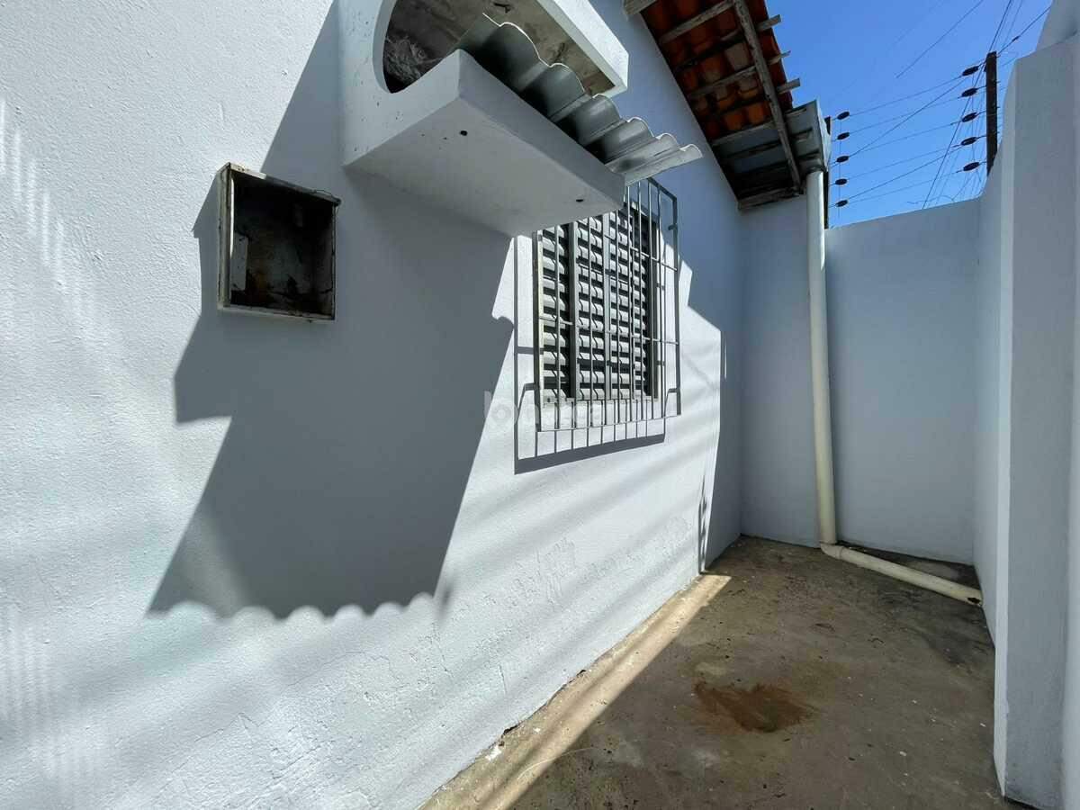 Casa à venda com 2 quartos, 109m² - Foto 8