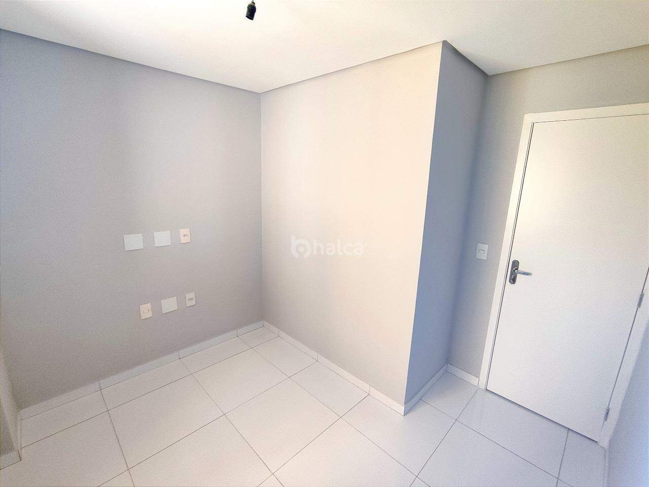 Apartamento à venda com 3 quartos, 76m² - Foto 19