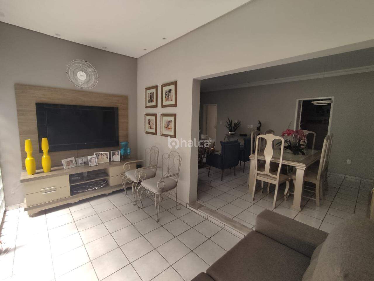 Casa à venda com 4 quartos, 278m² - Foto 4