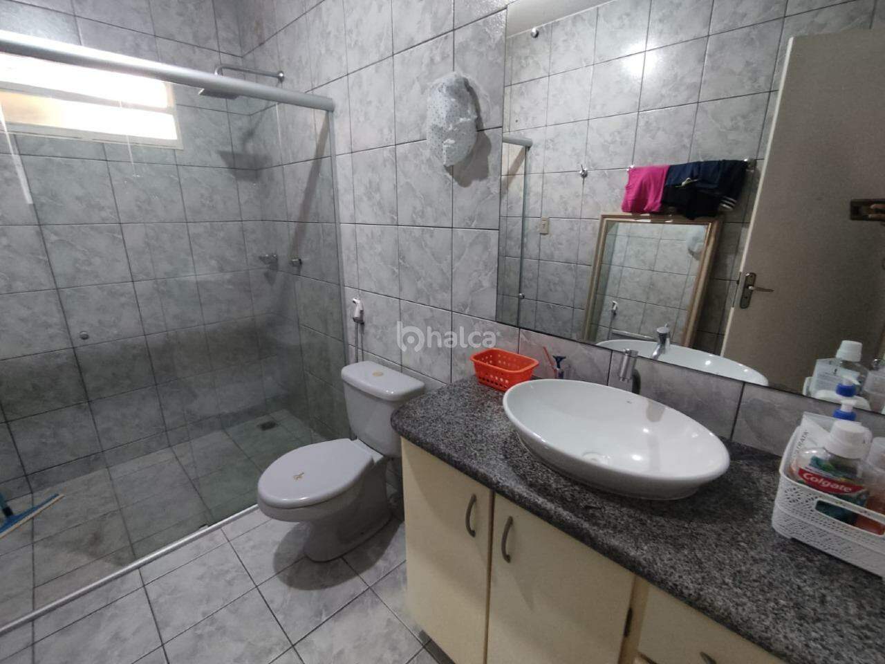 Casa para alugar com 4 quartos, 205m² - Foto 9