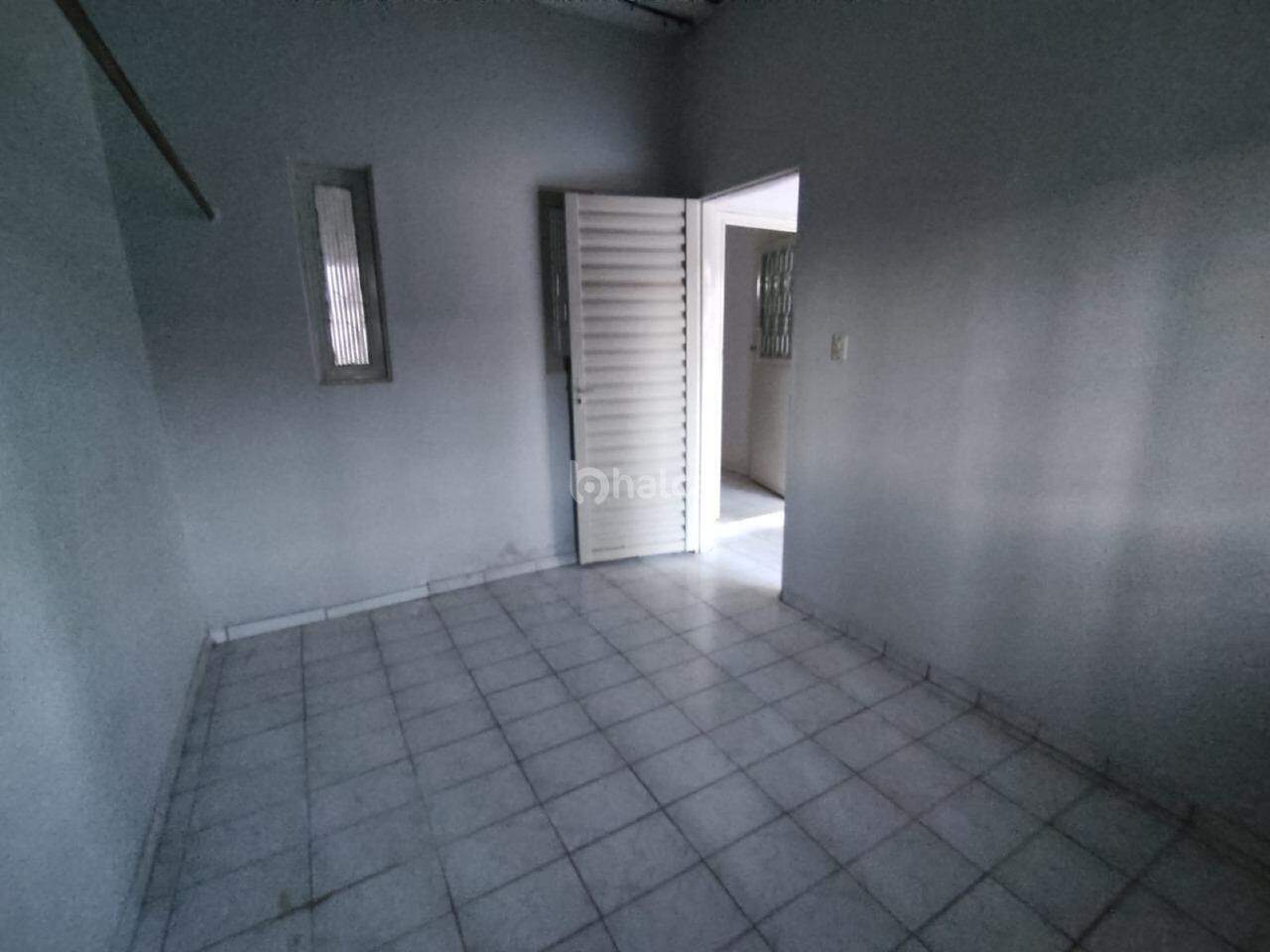 Casa para alugar com 4 quartos, 128m² - Foto 5