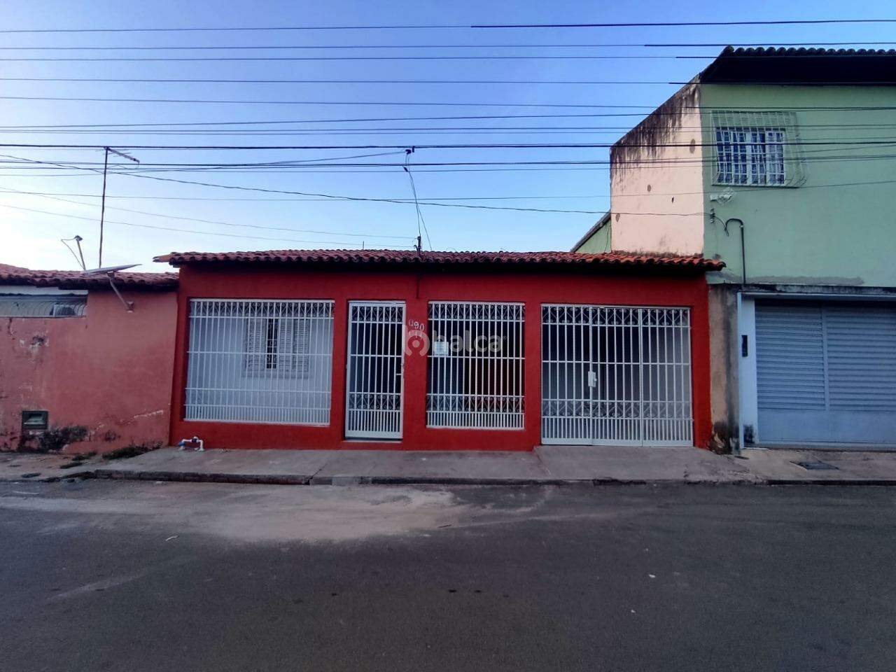 Casa para alugar com 4 quartos, 128m² - Foto 1