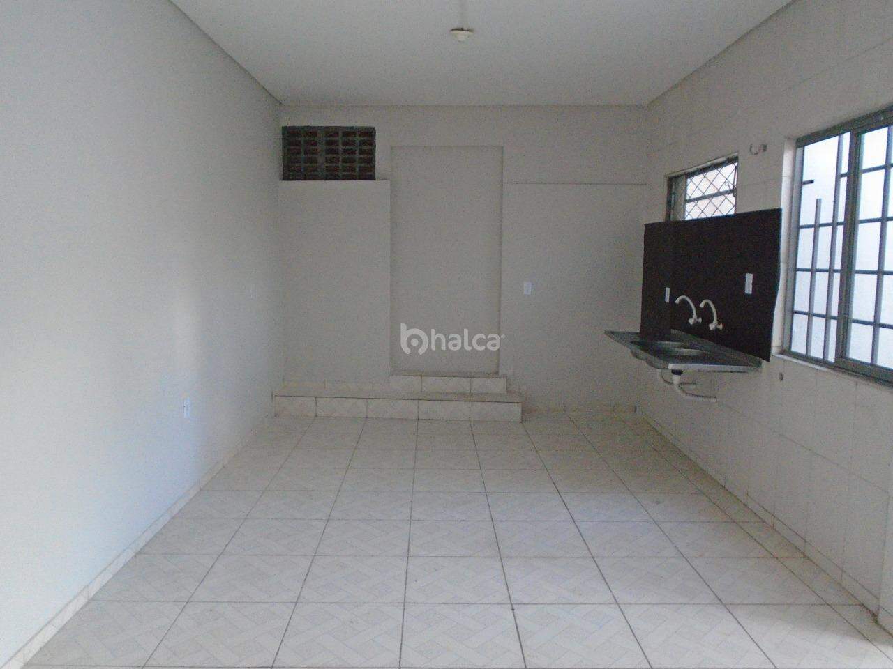 Casa para alugar com 1 quarto, 42m² - Foto 8