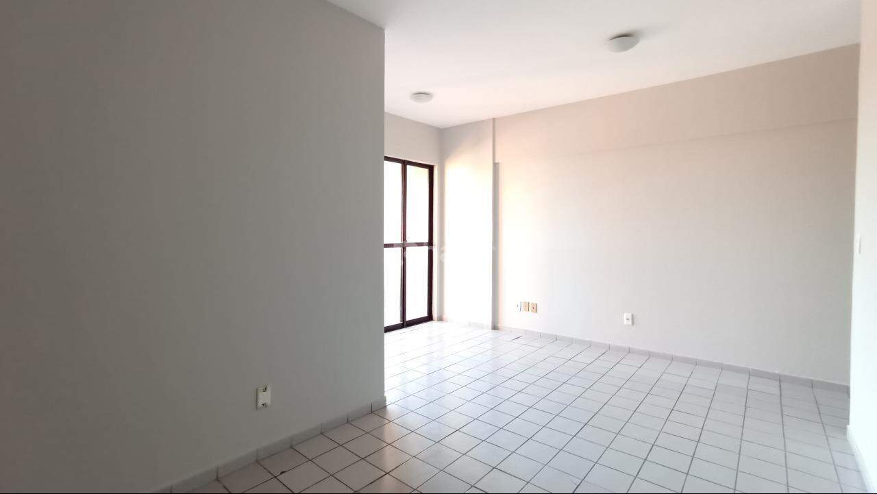 Apartamento à venda com 3 quartos, 70m² - Foto 4