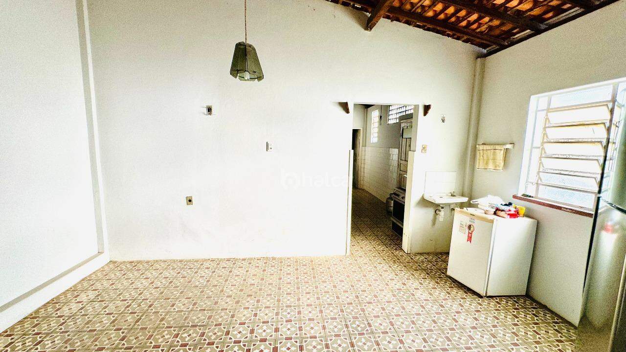 Casa à venda com 4 quartos, 120m² - Foto 7