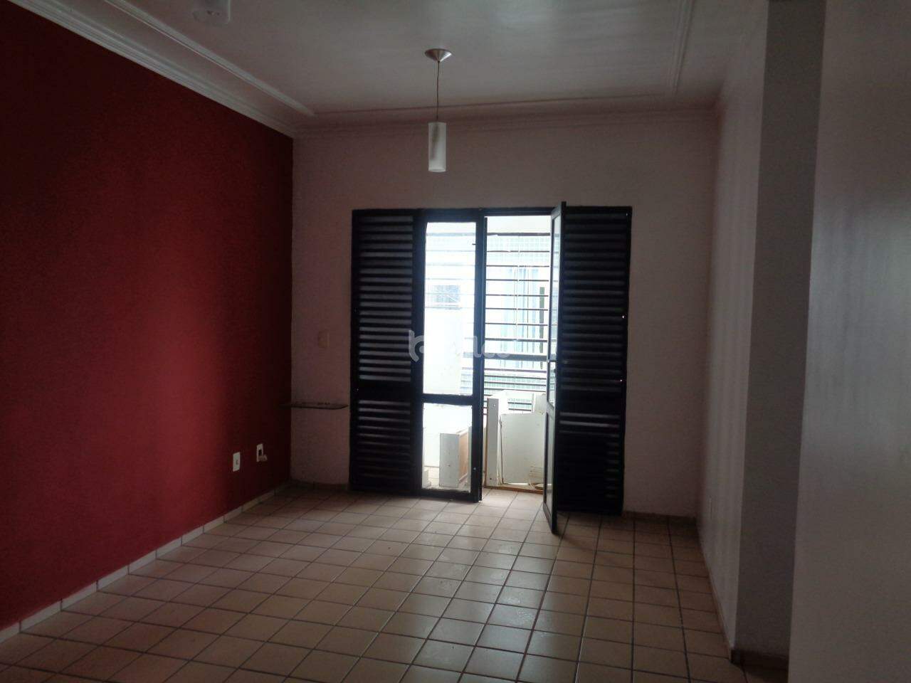 Apartamento à venda com 3 quartos, 73m² - Foto 2