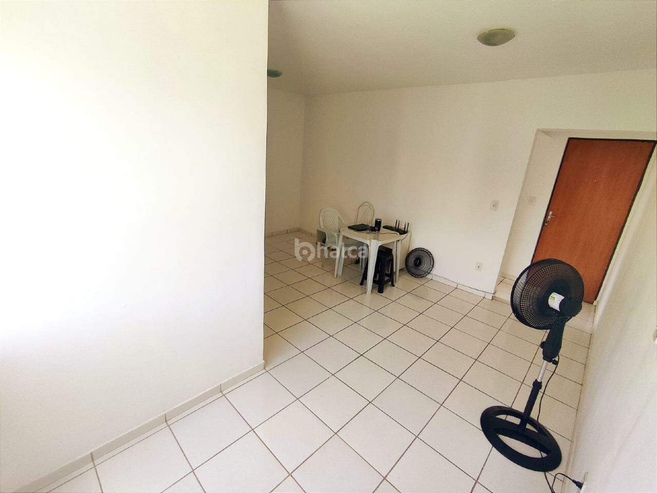 Apartamento à venda com 2 quartos, 70m² - Foto 11