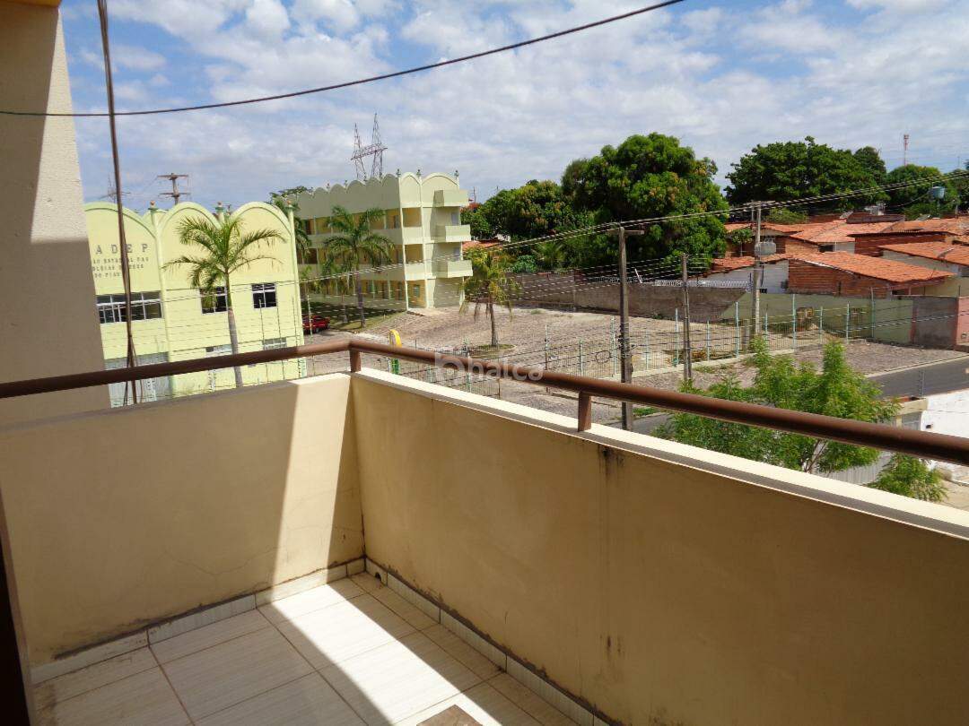 Apartamento à venda com 3 quartos, 96m² - Foto 4