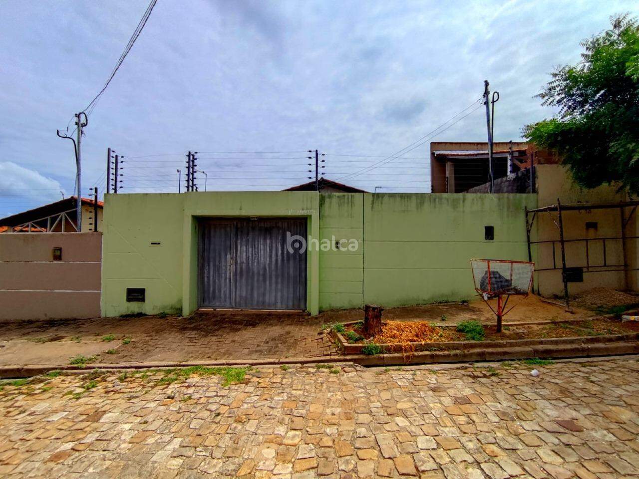 Casa para alugar com 3 quartos, 64m² - Foto 1