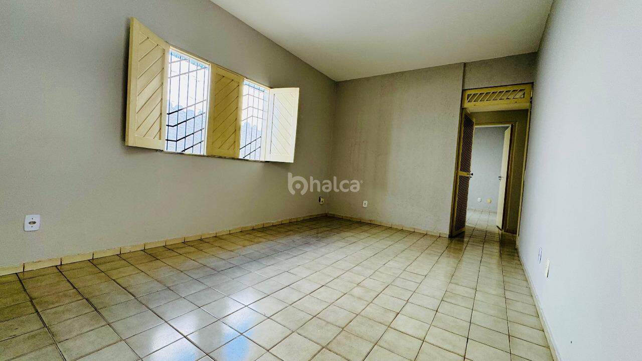 Casa à venda com 3 quartos, 215m² - Foto 5