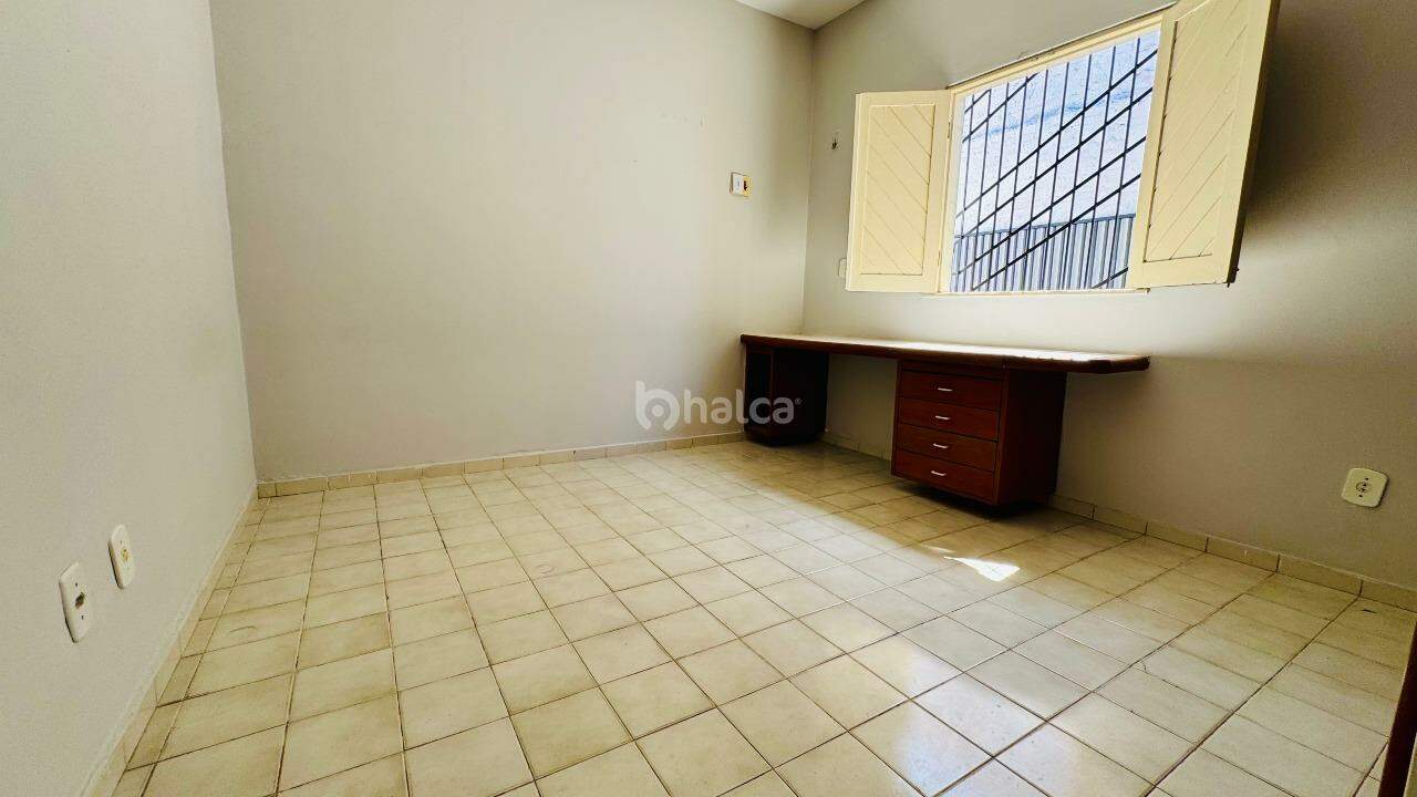 Casa à venda com 3 quartos, 215m² - Foto 18