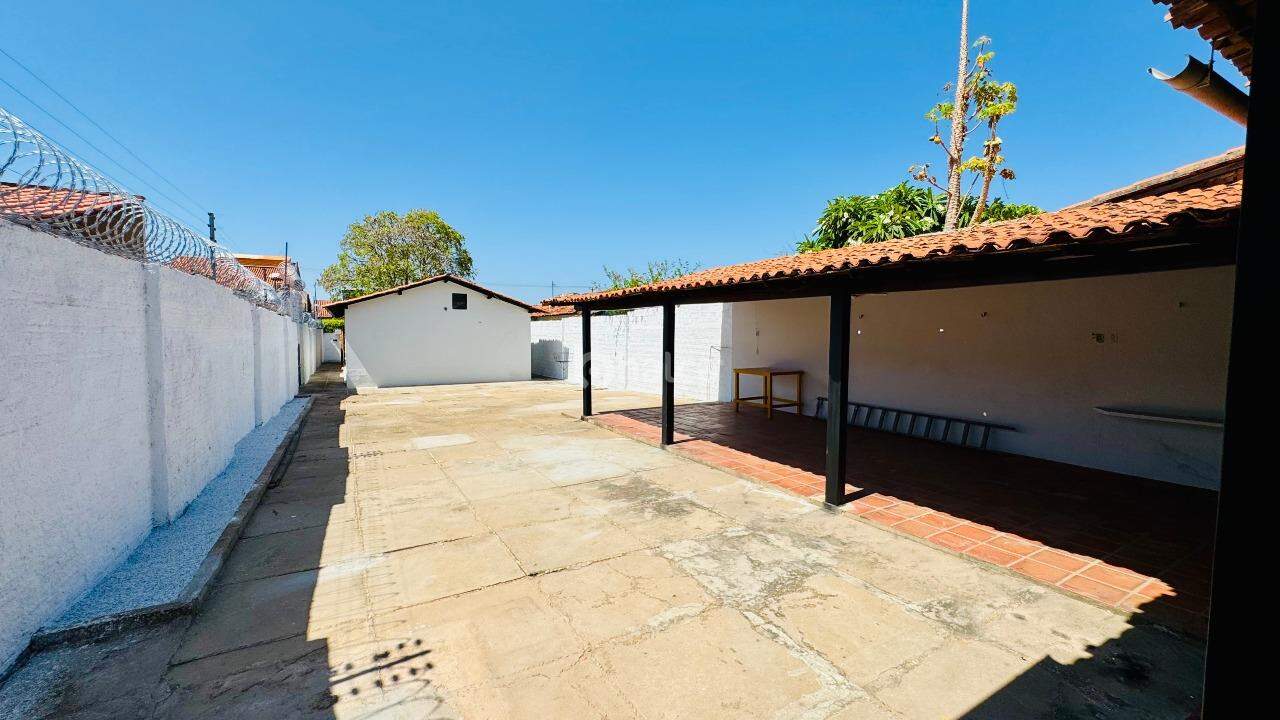 Casa à venda com 3 quartos, 215m² - Foto 22