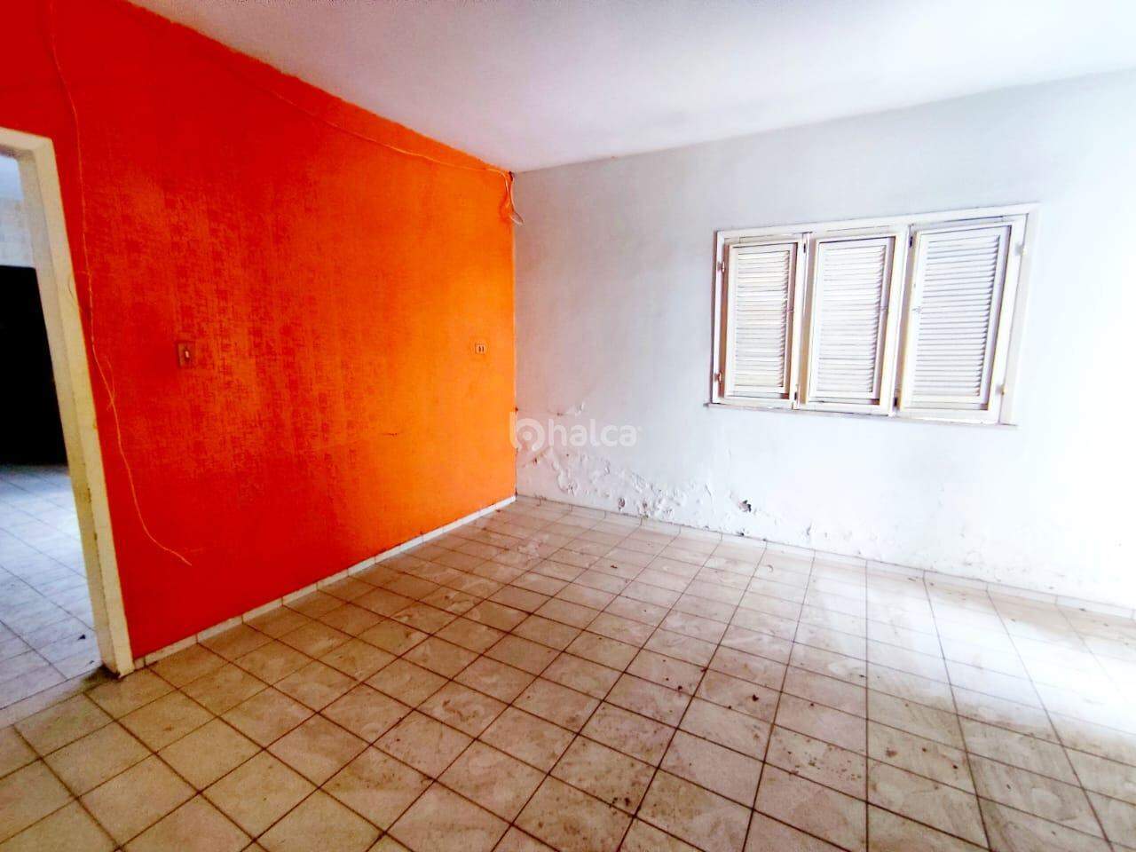 Casa à venda com 5 quartos, 180m² - Foto 4