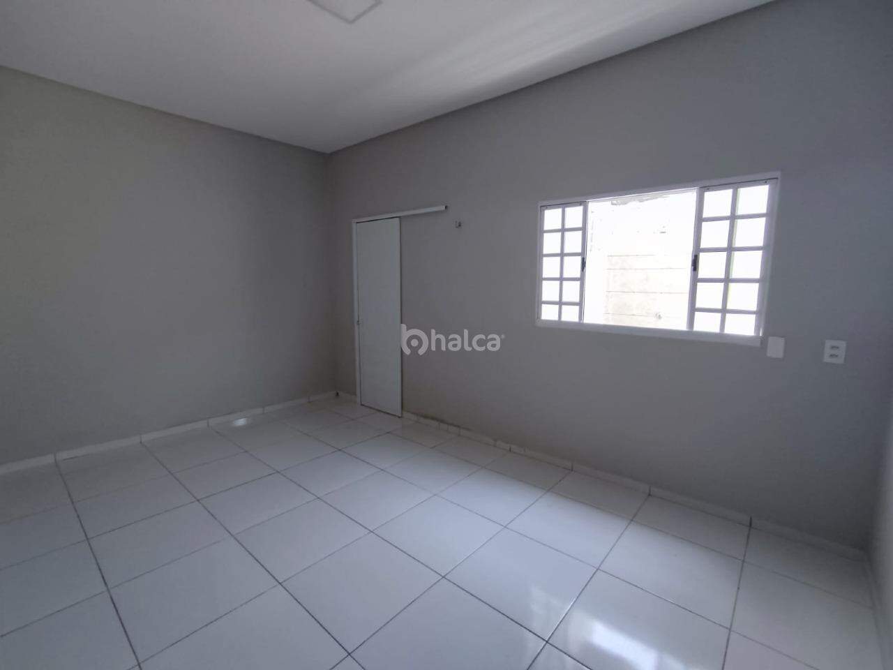 Casa para alugar com 4 quartos, 137m² - Foto 9