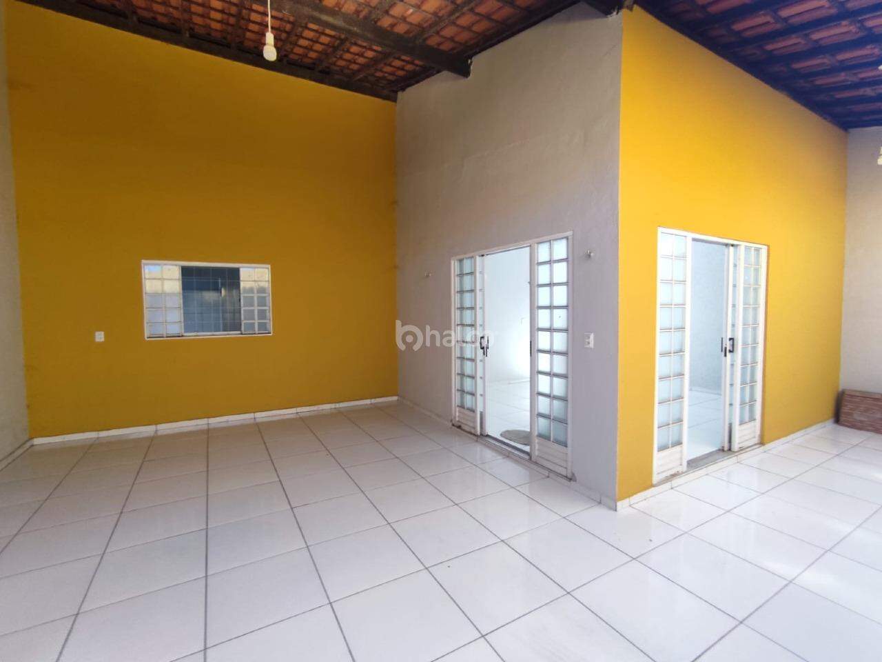 Casa para alugar com 4 quartos, 137m² - Foto 2