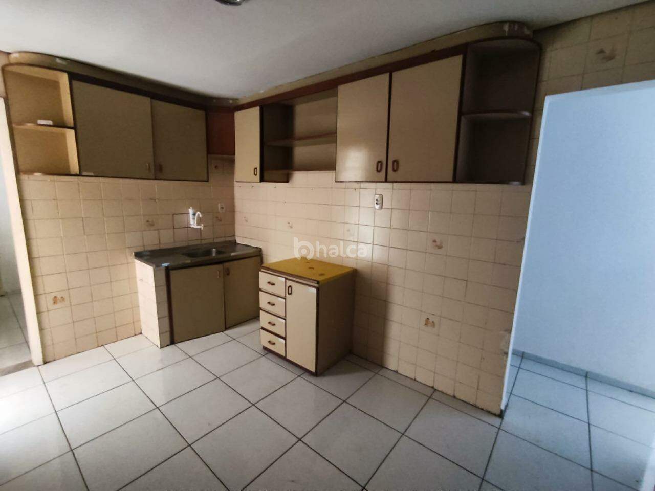 Apartamento para alugar com 3 quartos, 110m² - Foto 12