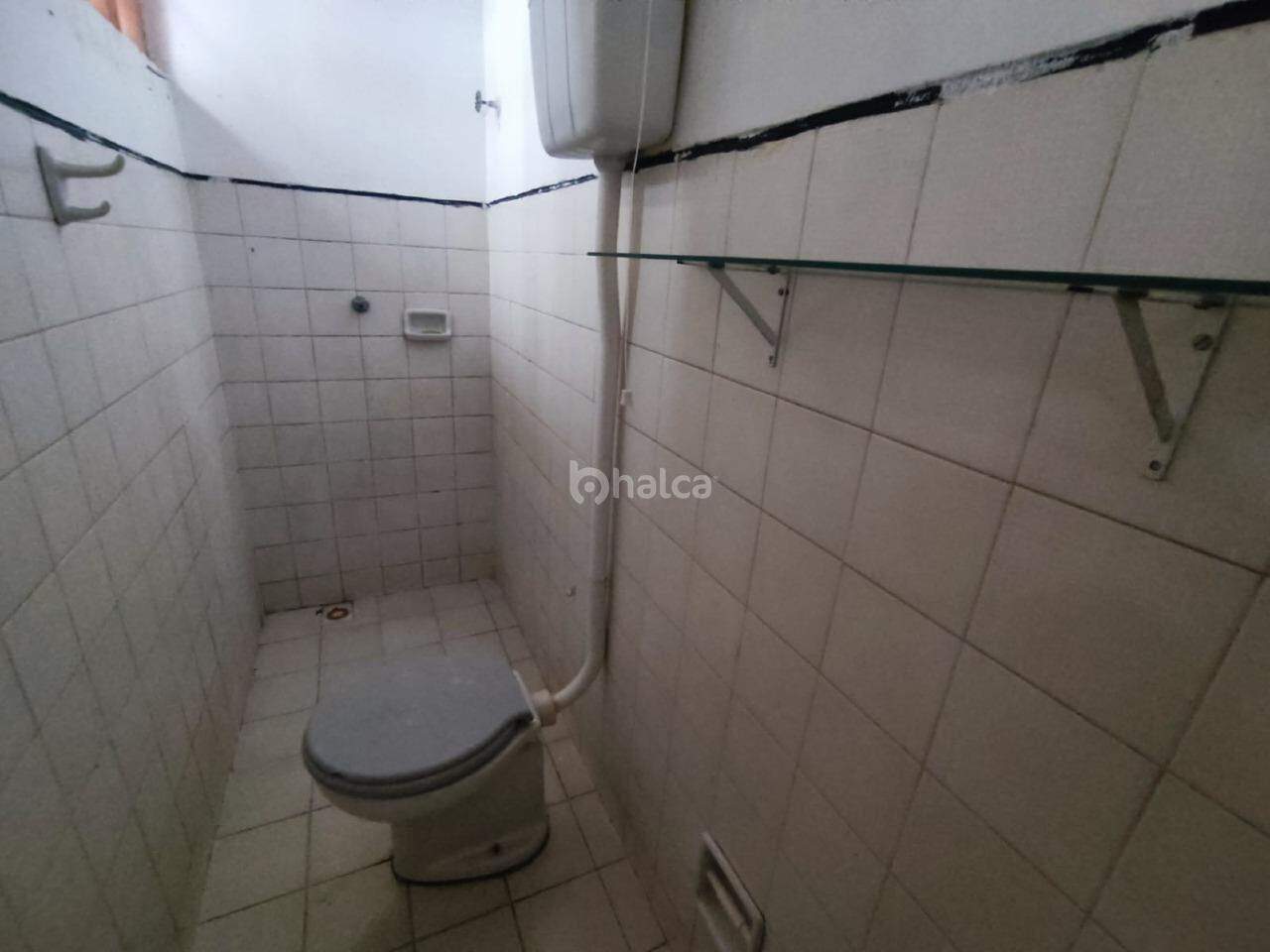 Apartamento para alugar com 3 quartos, 110m² - Foto 11