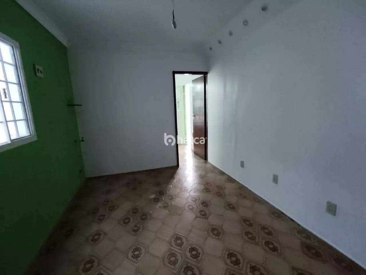 Casa à venda com 4 quartos, 140m² - Foto 5