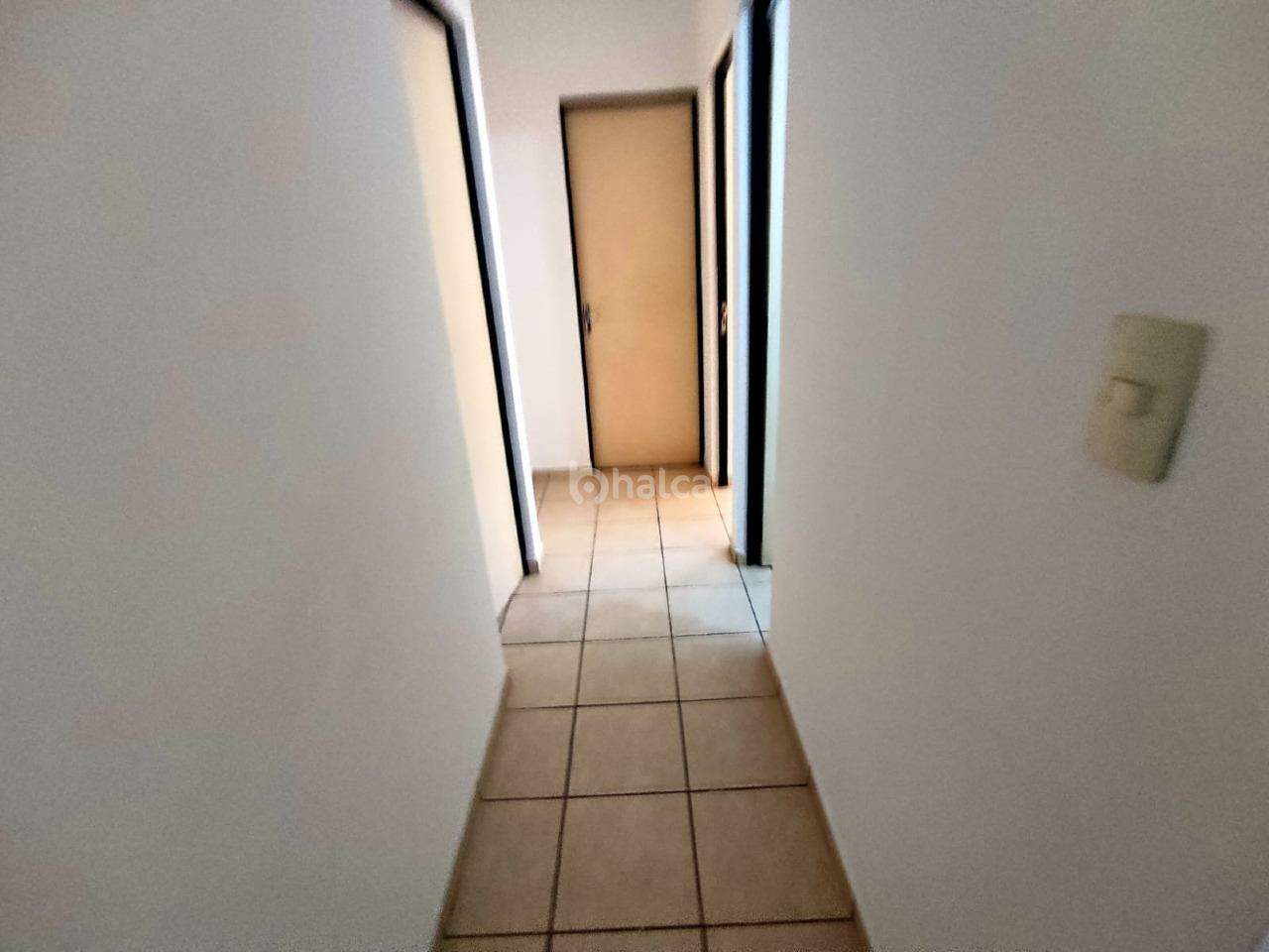 Apartamento para alugar com 3 quartos, 80m² - Foto 8