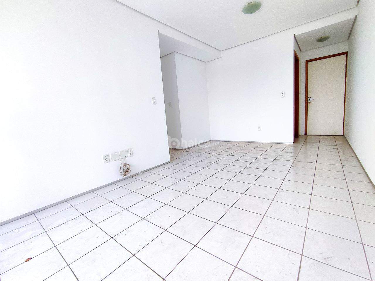 Apartamento para alugar com 2 quartos, 70m² - Foto 3