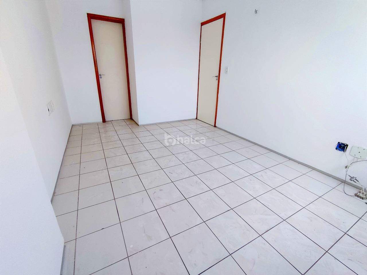 Apartamento para alugar com 2 quartos, 70m² - Foto 12