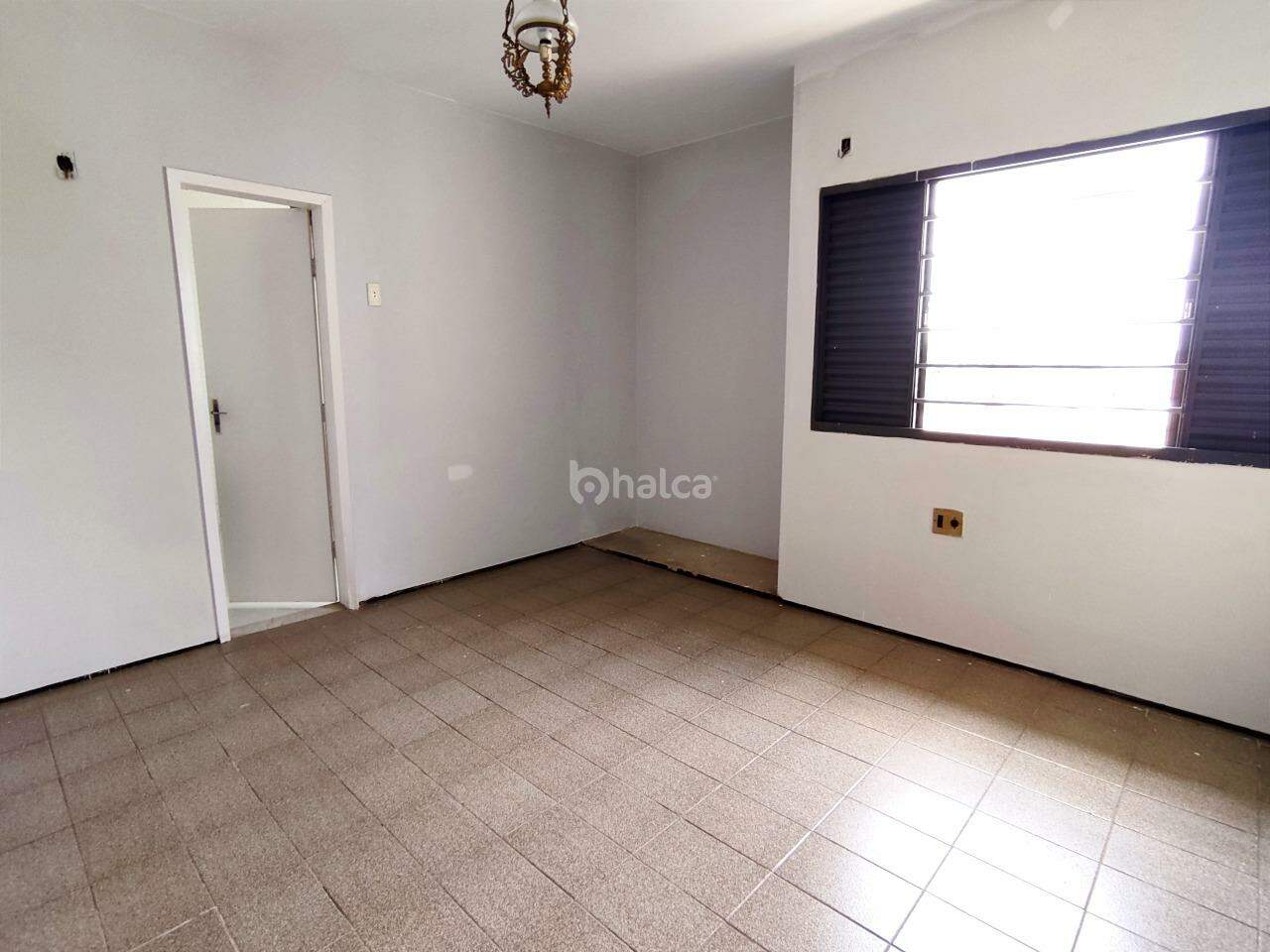 Apartamento para alugar com 3 quartos, 101m² - Foto 15