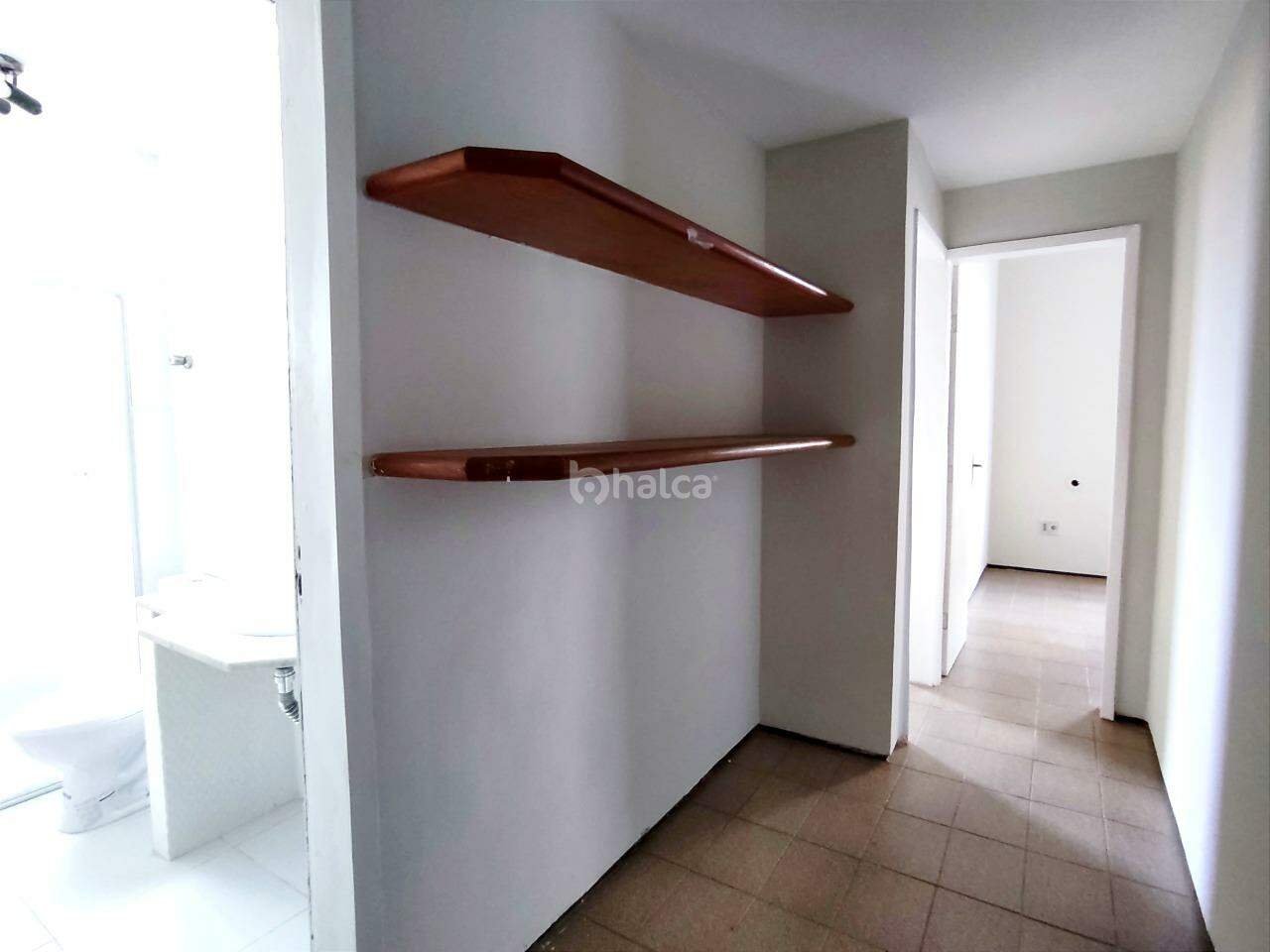 Apartamento para alugar com 3 quartos, 101m² - Foto 7