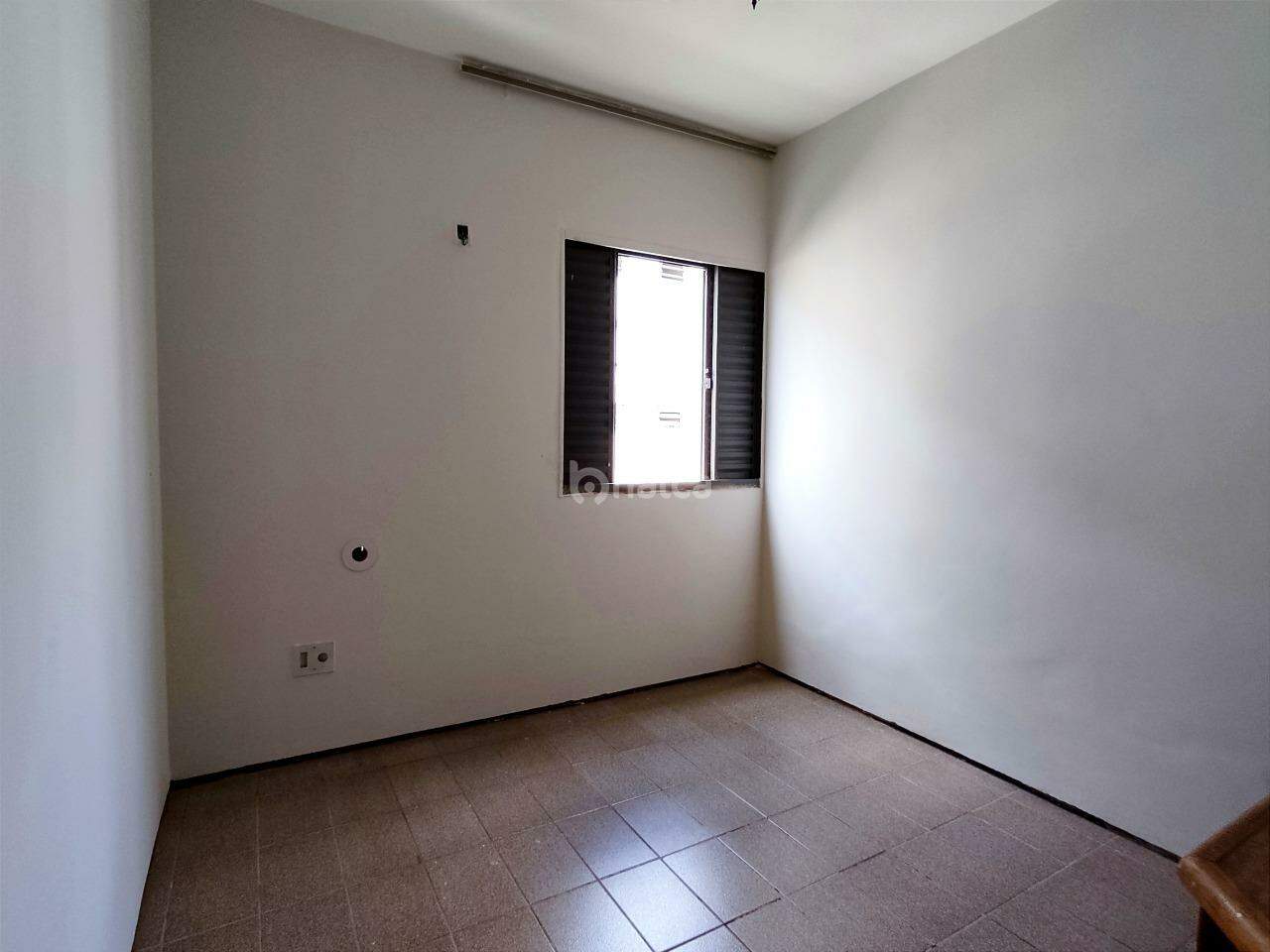 Apartamento para alugar com 3 quartos, 101m² - Foto 14