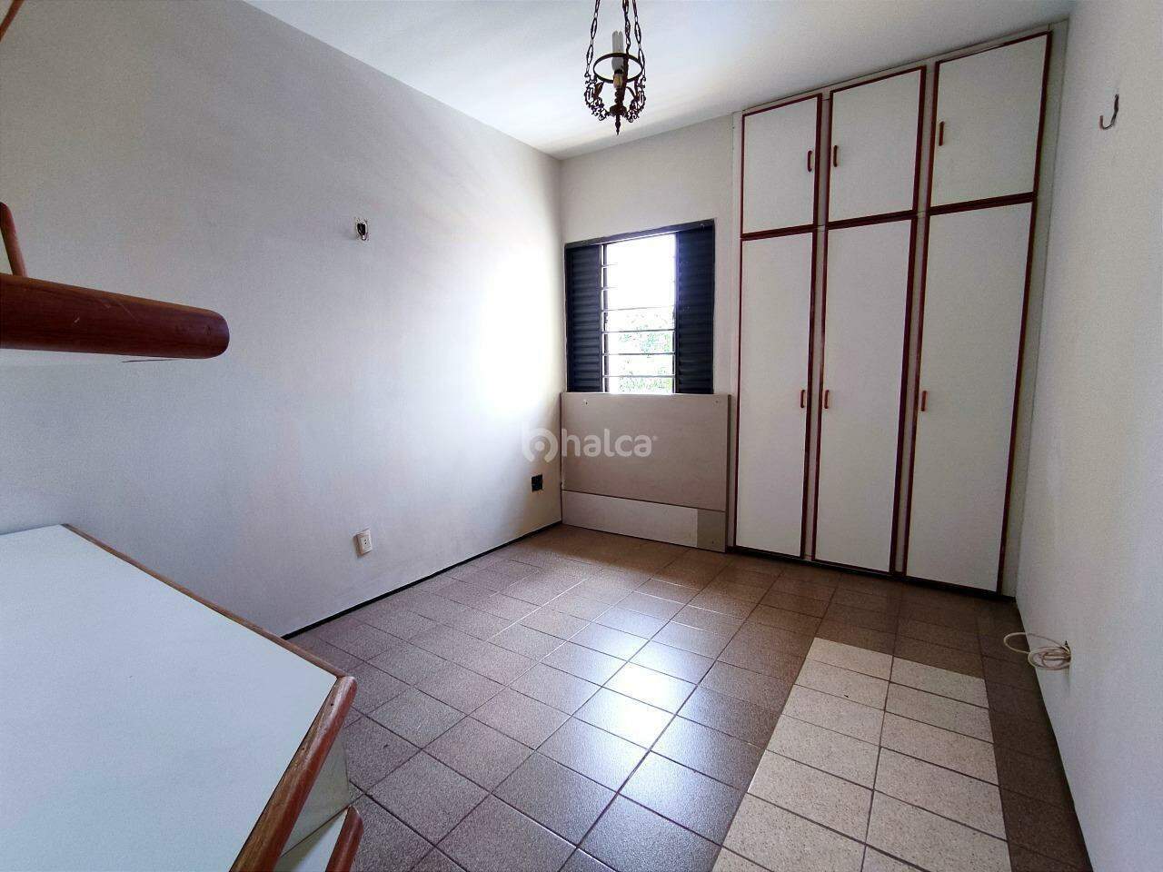 Apartamento para alugar com 3 quartos, 101m² - Foto 6