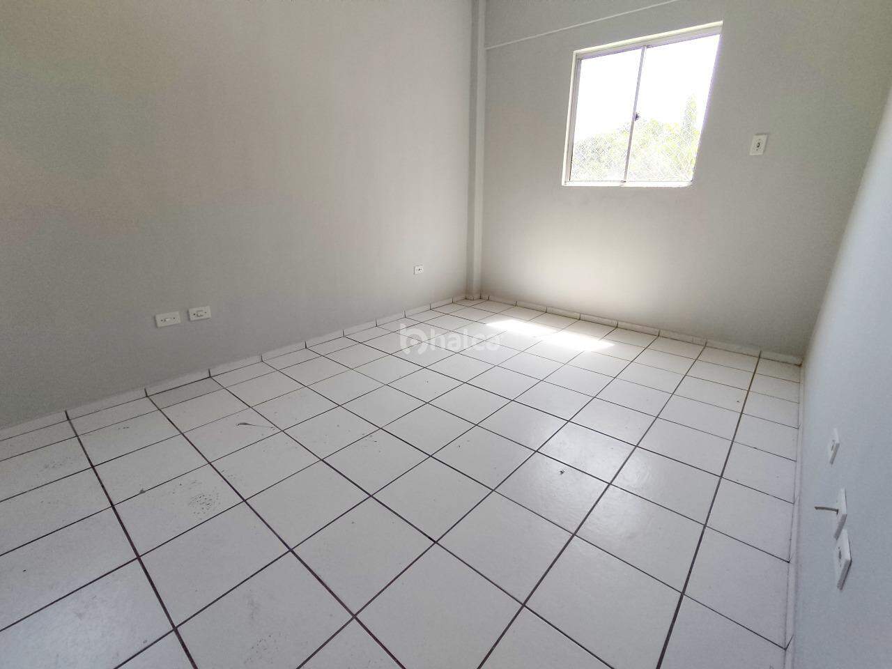 Apartamento para alugar com 3 quartos, 70m² - Foto 5