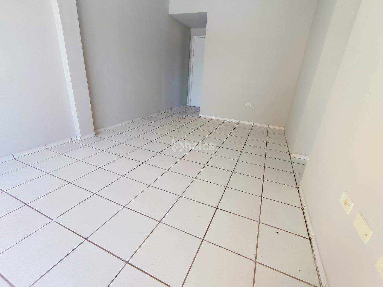 Apartamento para alugar com 3 quartos, 70m² - Foto 4