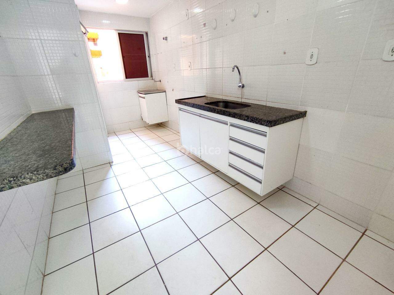 Apartamento para alugar com 3 quartos, 79m² - Foto 12