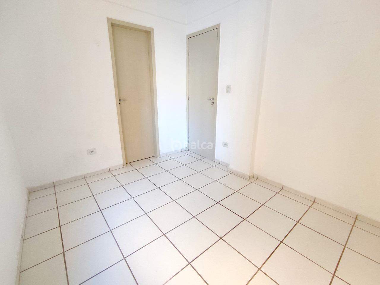 Apartamento para alugar com 3 quartos, 79m² - Foto 8