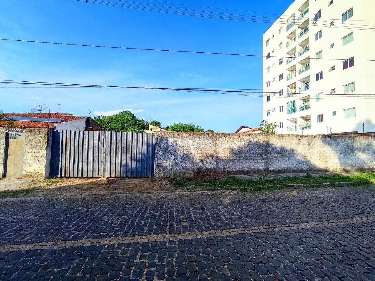 Terreno para alugar, 390m² - Foto 1