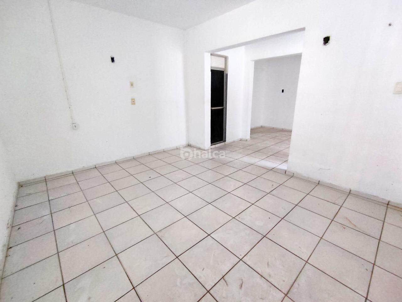 Casa à venda com 3 quartos, 190m² - Foto 4