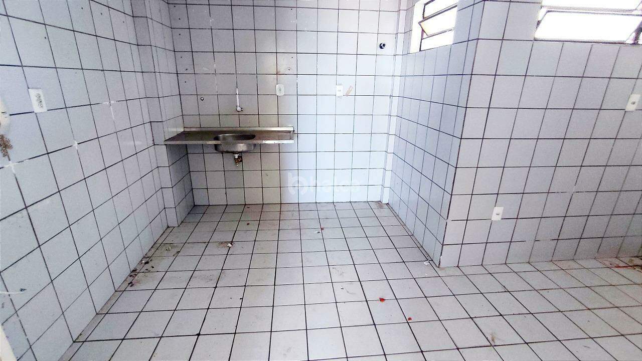 Apartamento para alugar com 3 quartos, 92m² - Foto 12