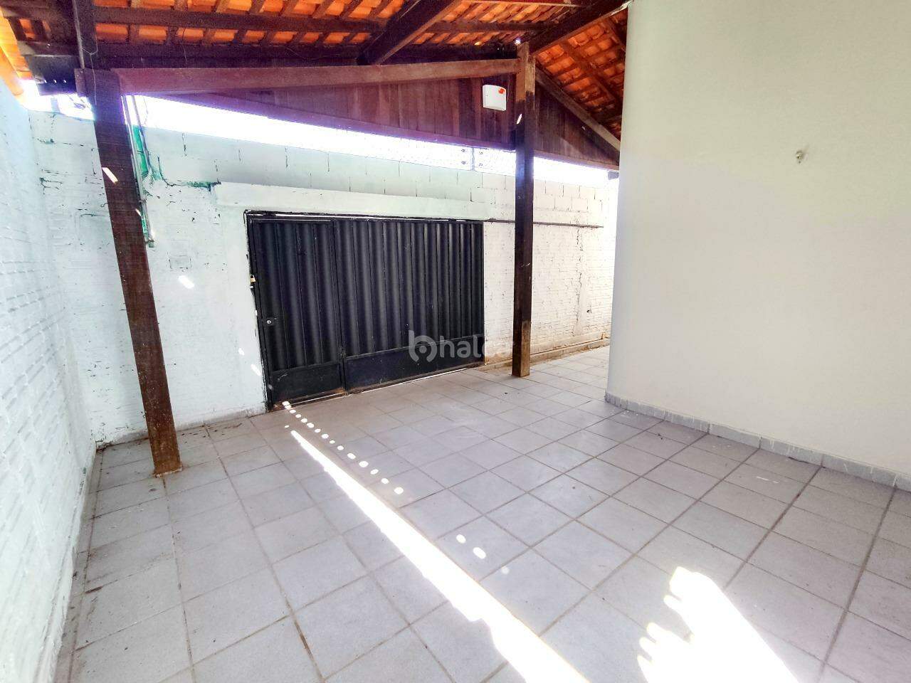 Casa à venda com 2 quartos, 100m² - Foto 3