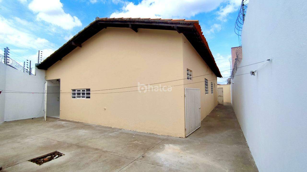 Casa para alugar com 2 quartos, 112m² - Foto 15