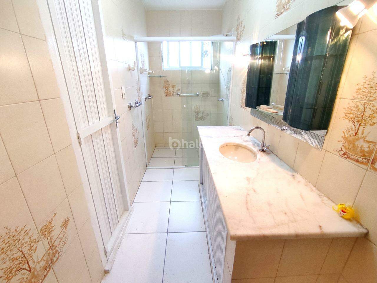 Casa para alugar com 3 quartos, 230m² - Foto 18