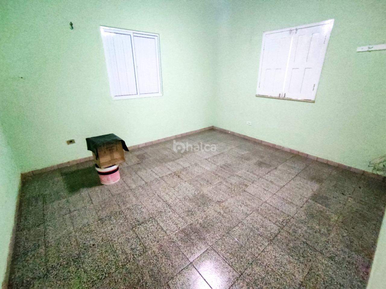 Casa para alugar com 3 quartos, 230m² - Foto 24