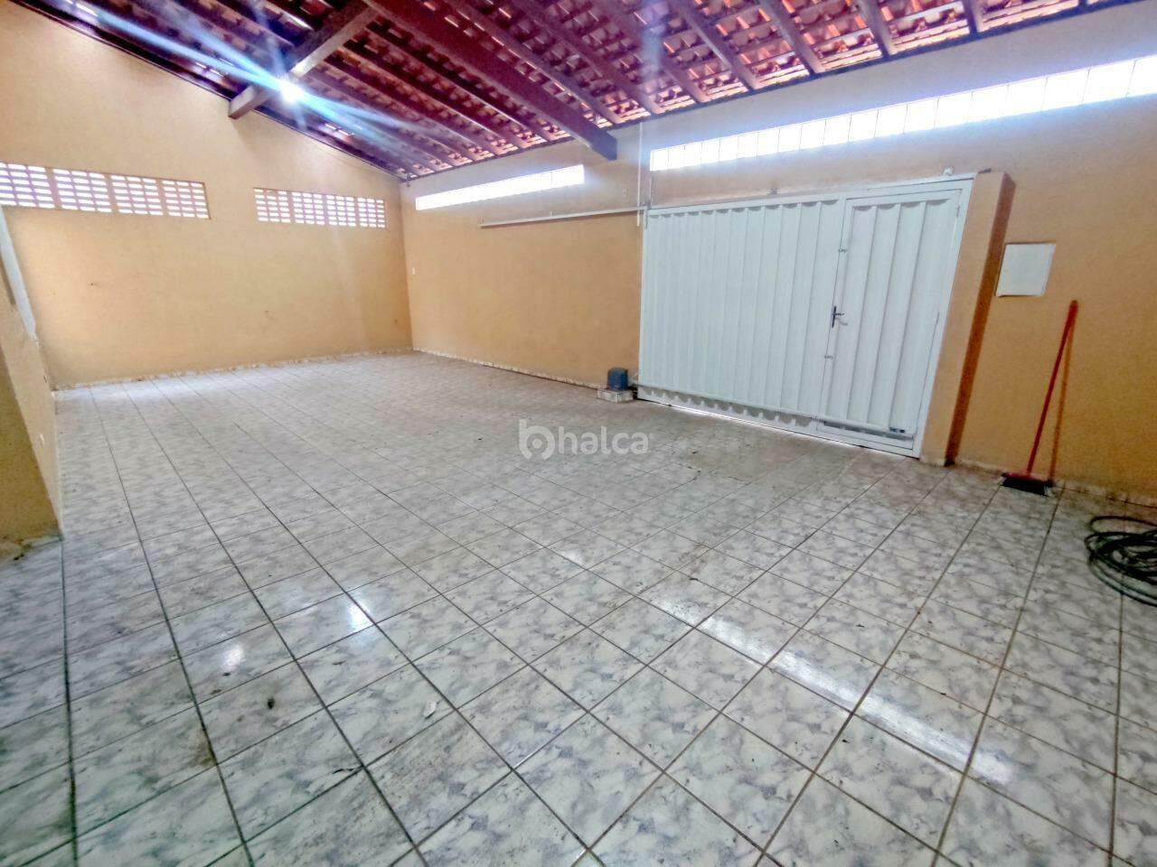 Casa para alugar com 3 quartos, 230m² - Foto 3