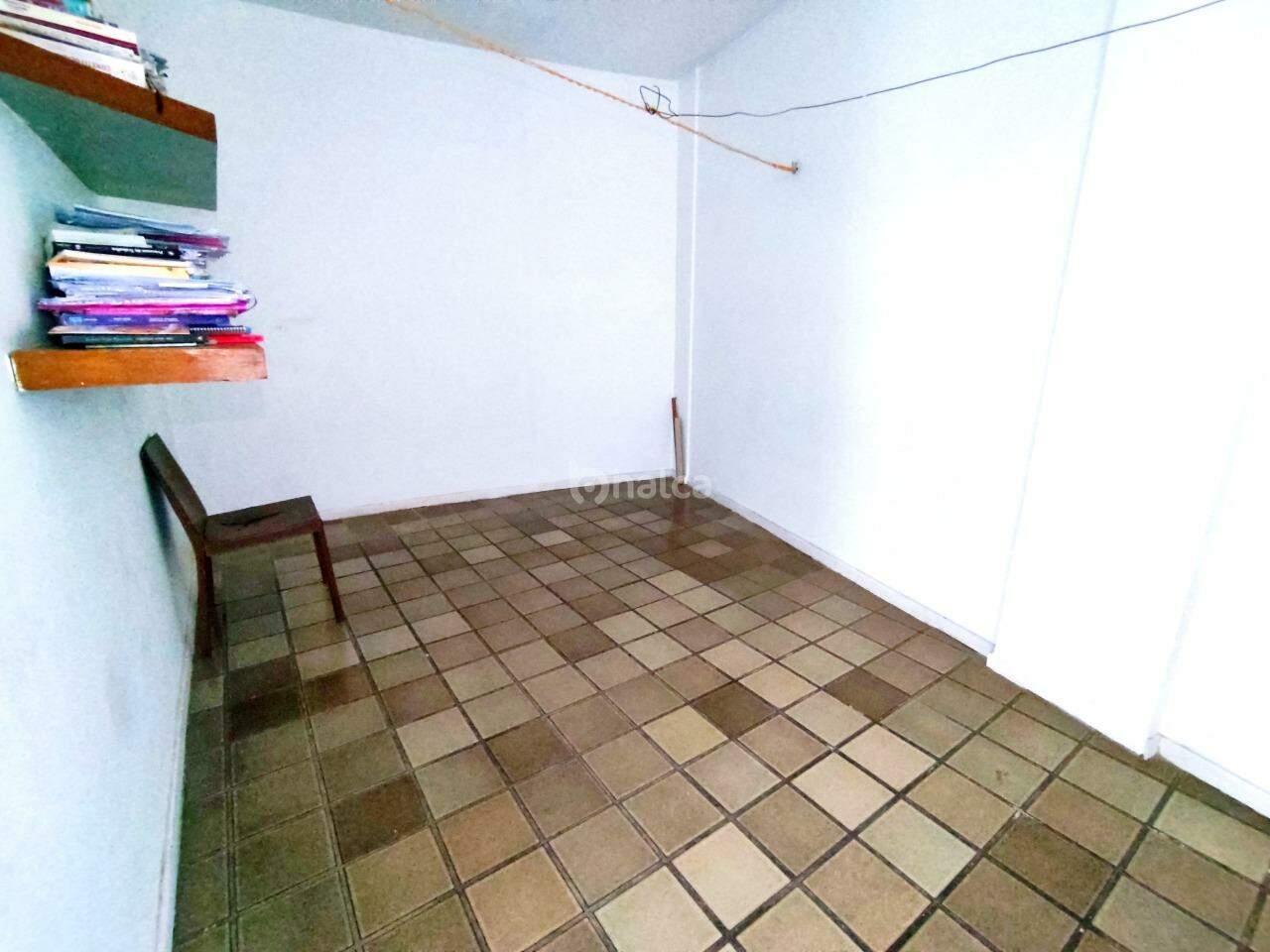 Apartamento para alugar com 4 quartos, 203m² - Foto 19